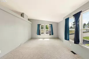 683 Lakeshore Dr, Coos Bay, OR 97420 - Photo 19