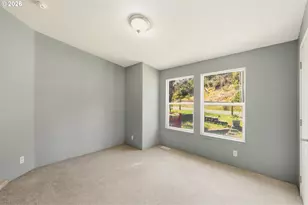 683 Lakeshore Dr, Coos Bay, OR 97420 - Photo 35