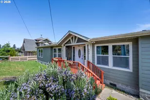 683 Lakeshore Dr, Coos Bay, OR 97420 - Photo 7