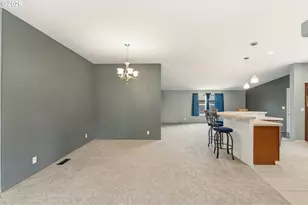 683 Lakeshore Dr, Coos Bay, OR 97420 - Photo 23