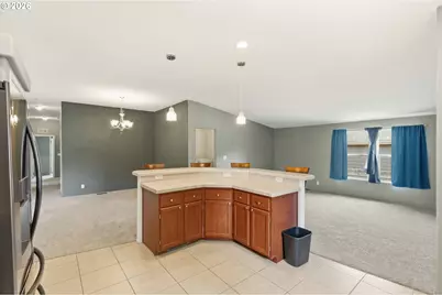 683 Lakeshore Dr, Coos Bay, OR 97420 - Photo 29