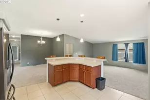 683 Lakeshore Dr, Coos Bay, OR 97420 - Photo 29