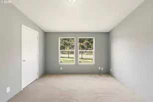 683 Lakeshore Dr, Coos Bay, OR 97420 - Photo 37