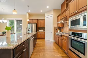 8175 SW Laurelwood Ct, Portland, OR 97225 - Photo 7