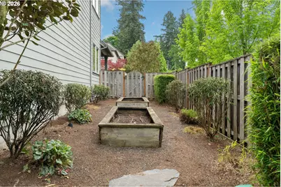 8175 SW Laurelwood Ct, Portland, OR 97225 - Photo 47