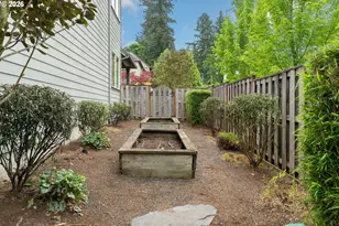 8175 SW Laurelwood Ct, Portland, OR 97225 - Photo 47