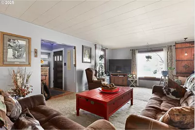 552 NE Williams St, Dufur, OR 97021 - Photo 7