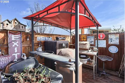 552 NE Williams St, Dufur, OR 97021 - Photo 33