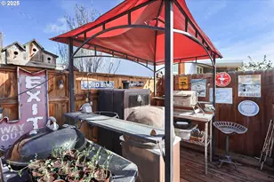 552 NE Williams St, Dufur, OR 97021 - Photo 33