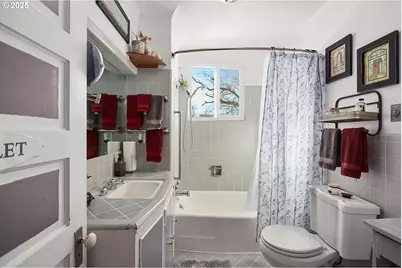 552 NE Williams St, Dufur, OR 97021 - Photo 13