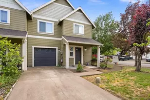 4248 SE Walnut Ct, Hillsboro, OR 97123 - Photo 3