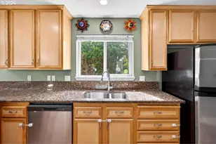 4248 SE Walnut Ct, Hillsboro, OR 97123 - Photo 9