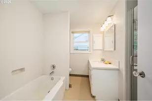 1470 Jay St, Eugene, OR 97402 - Photo 9