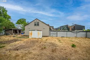 1470 Jay St, Eugene, OR 97402 - Photo 37