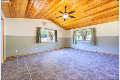 401 De Costa Ln, Oakland, OR 97462 - Photo 9