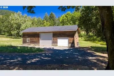 401 De Costa Ln, Oakland, OR 97462 - Photo 35