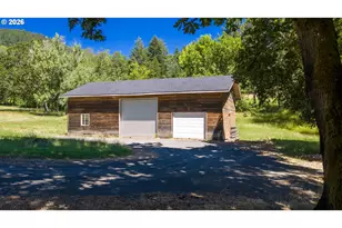 401 Decosta Ln, Oakland, OR 97462 - Photo 35