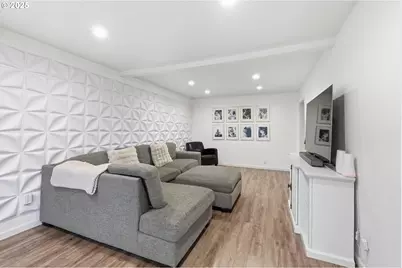 5630 Meeker Dr, Kalama, WA 98625 - Photo 7