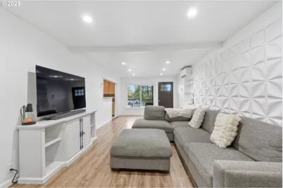 5630 Meeker Dr, Kalama, WA 98625 - Photo 9