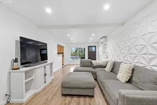 5630 Meeker Dr, Kalama, WA 98625 - Photo 9