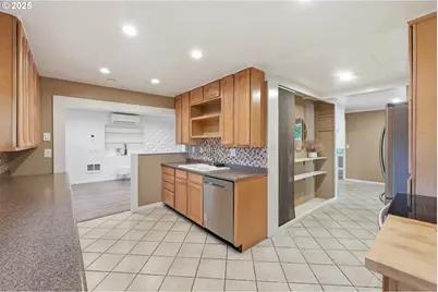 5630 Meeker Dr, Kalama, WA 98625 - Photo 11