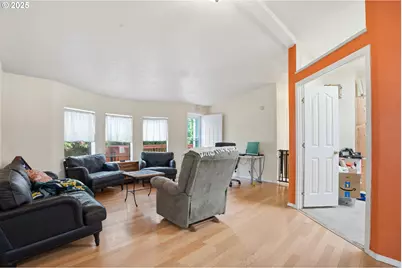 1949 SE Palmquist Rd #32, Gresham, OR 97080 - Photo 5