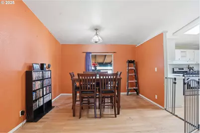 1949 SE Palmquist Rd #32, Gresham, OR 97080 - Photo 7