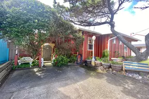 1923 NW Harbor Ave, Lincoln City, OR 97367 - Photo 17