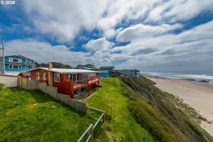 1923 NW Harbor Ave, Lincoln City, OR 97367 - Photo 5