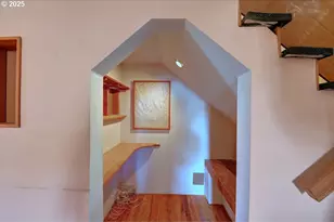 123 W 1st Ave, Cannon Beach, OR 97110 - Photo 17