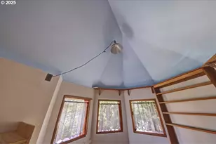 123 W 1st Ave, Cannon Beach, OR 97110 - Photo 29