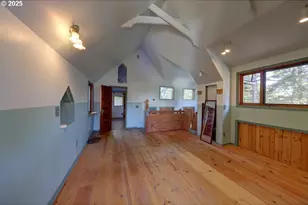 123 W 1st Ave, Cannon Beach, OR 97110 - Photo 27