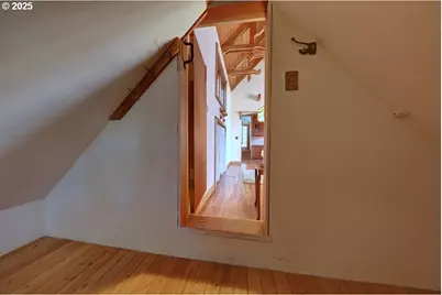123 W 1st Ave, Cannon Beach, OR 97110 - Photo 9