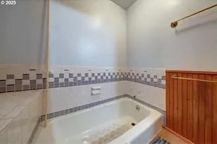 123 W 1st Ave, Cannon Beach, OR 97110 - Photo 23
