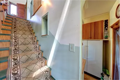 123 W 1st Ave, Cannon Beach, OR 97110 - Photo 25