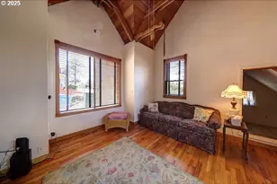 123 W 1st Ave, Cannon Beach, OR 97110 - Photo 7