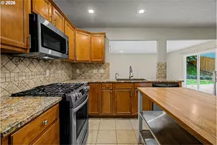 9940 SW Terwilliger Blvd, Portland, OR 97219 - Photo 7