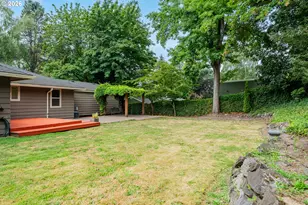 9940 SW Terwilliger Blvd, Portland, OR 97219 - Photo 31
