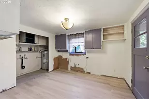 2145 Arthur St, Eugene, OR 97405 - Photo 5