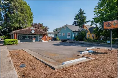 1890 Capitol St NE, Salem, OR 97301 - Photo 9