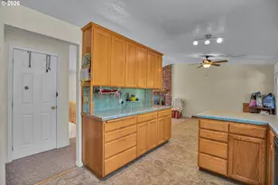 10501 S Rosewood Way, Molalla, OR 97038 - Photo 11