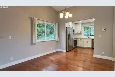 2800 Treetop Ln, West Linn, OR 97068 - Photo 5