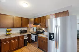 3807 N Juneau St, Portland, OR 97217 - Photo 9