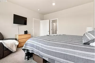 580 Wetleau Dr, Lowell, OR 97452 - Photo 21