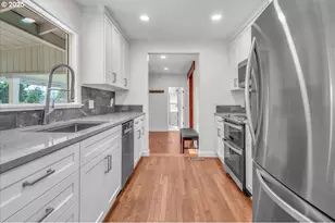 19448 SW Scholls Ferry Rd, Beaverton, OR 97007 - Photo 13