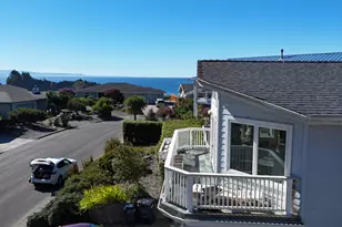 1102 Sandy Ln, Brookings, OR 97415 - Photo 9