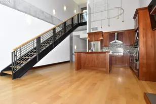 922 NW 11th Ave, Portland, OR 97209 - Photo 23