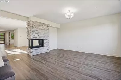 29280 SW Costa Cir, Wilsonville, OR 97070 - Photo 13