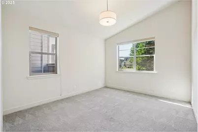 29280 SW Costa Cir, Wilsonville, OR 97070 - Photo 17