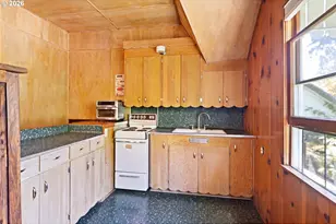 90357 Thomson Ln, Vida, OR 97488 - Photo 27